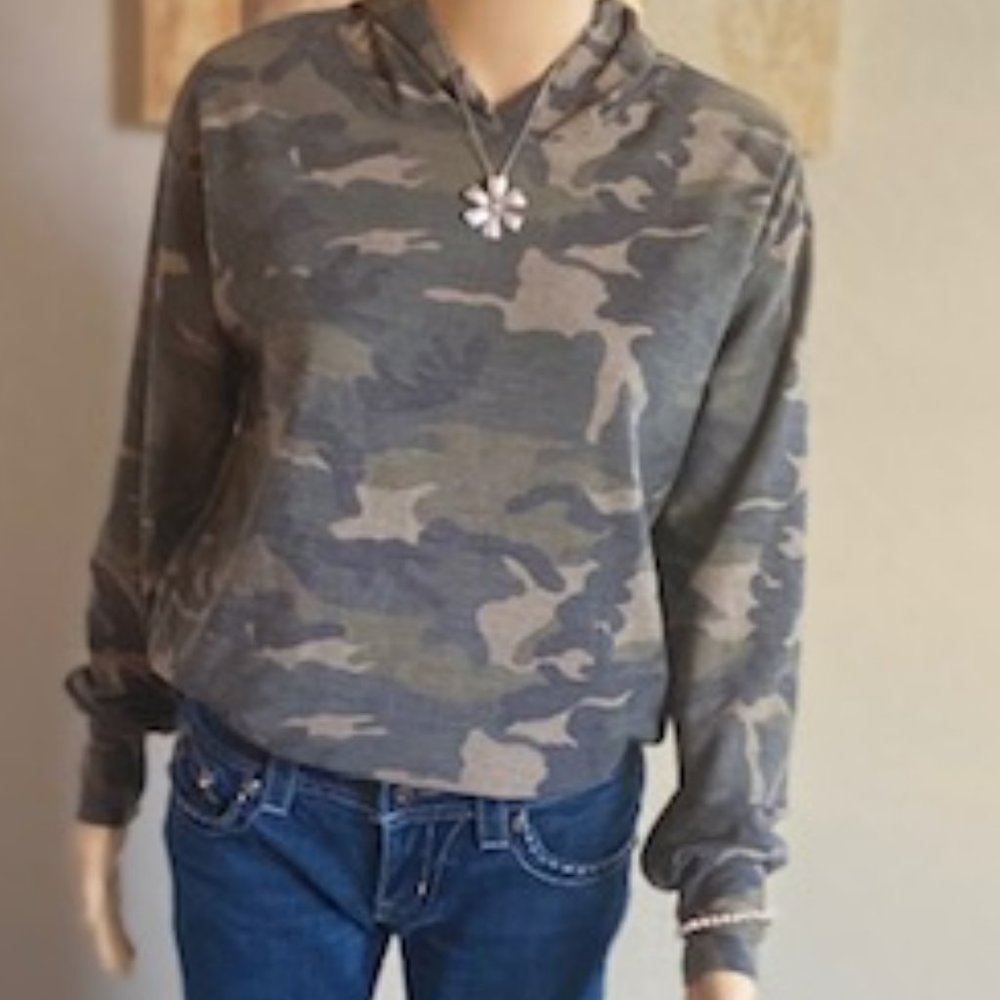Socialite Comfy Camo Pullover Hoodie Size Small - Picture 3 of 4